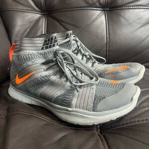 Nike Men's Grey Knit Athletic Sneakers with Bright Orange Swoosh